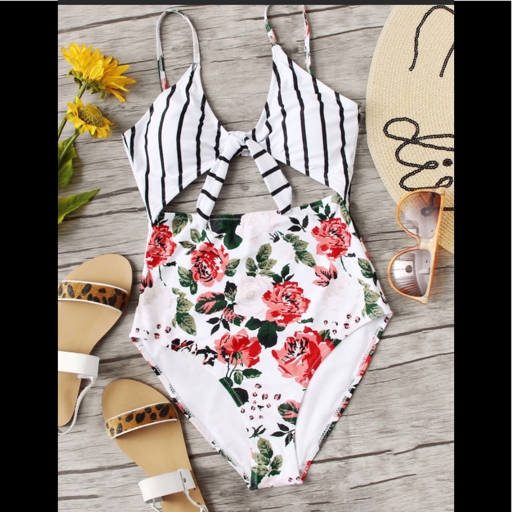 ✨Last one✨ 🌷NEW Gorgeous Floral Print Monokini Sz M🌷